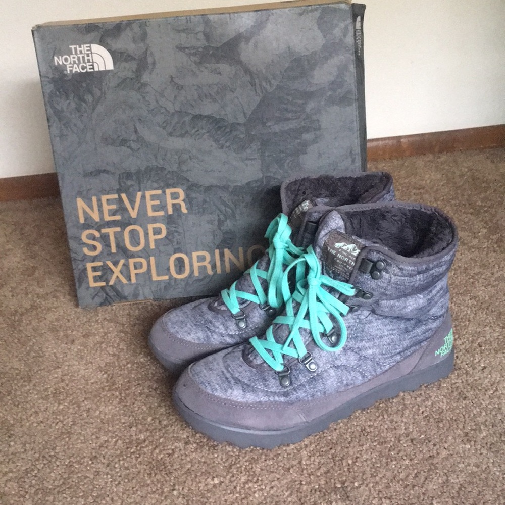 The North Face Thermoball booties no box
